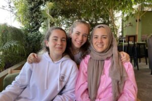 From left to right: Taleen Kutob (Year 2 IndE) with sisters Dareen Kutob (IndE 1T7 + PEY, MIE MEng 2T2) and Layan Kutob (IndE 1T2 + PEY, MIE MEng 1T4). (Photo courtesy: Layan Kutob)